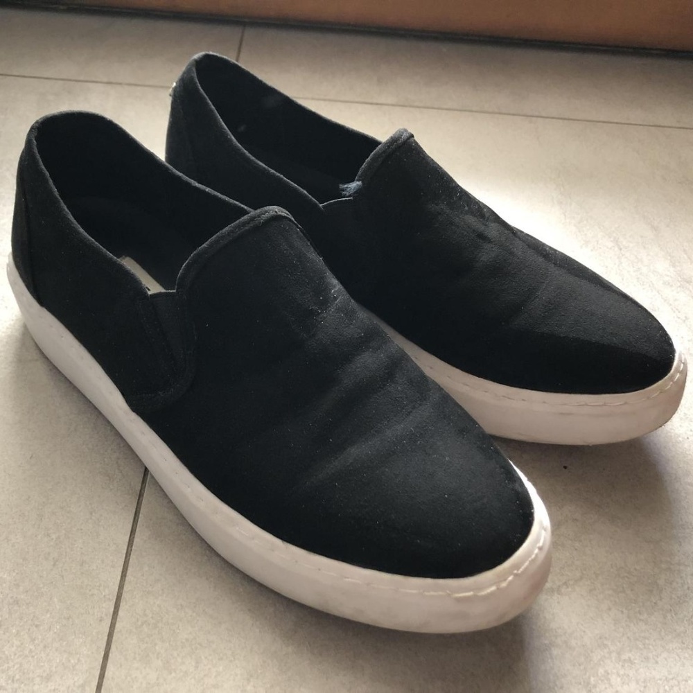 Steve Madden Slip On Black and White Shoes